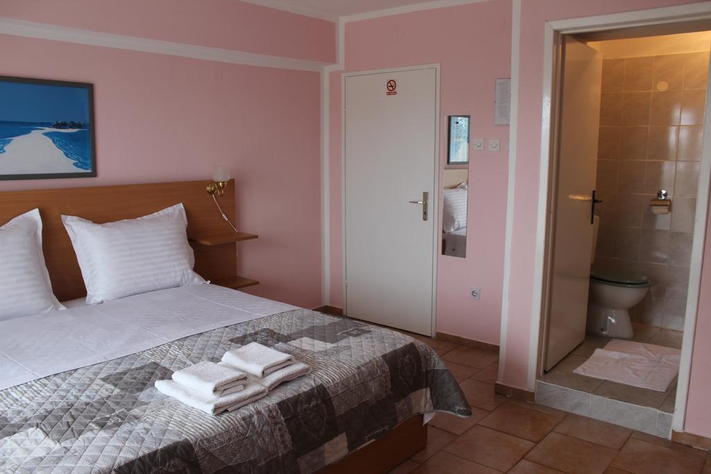 Pansion Begic Hotel Omiš Værelse billede