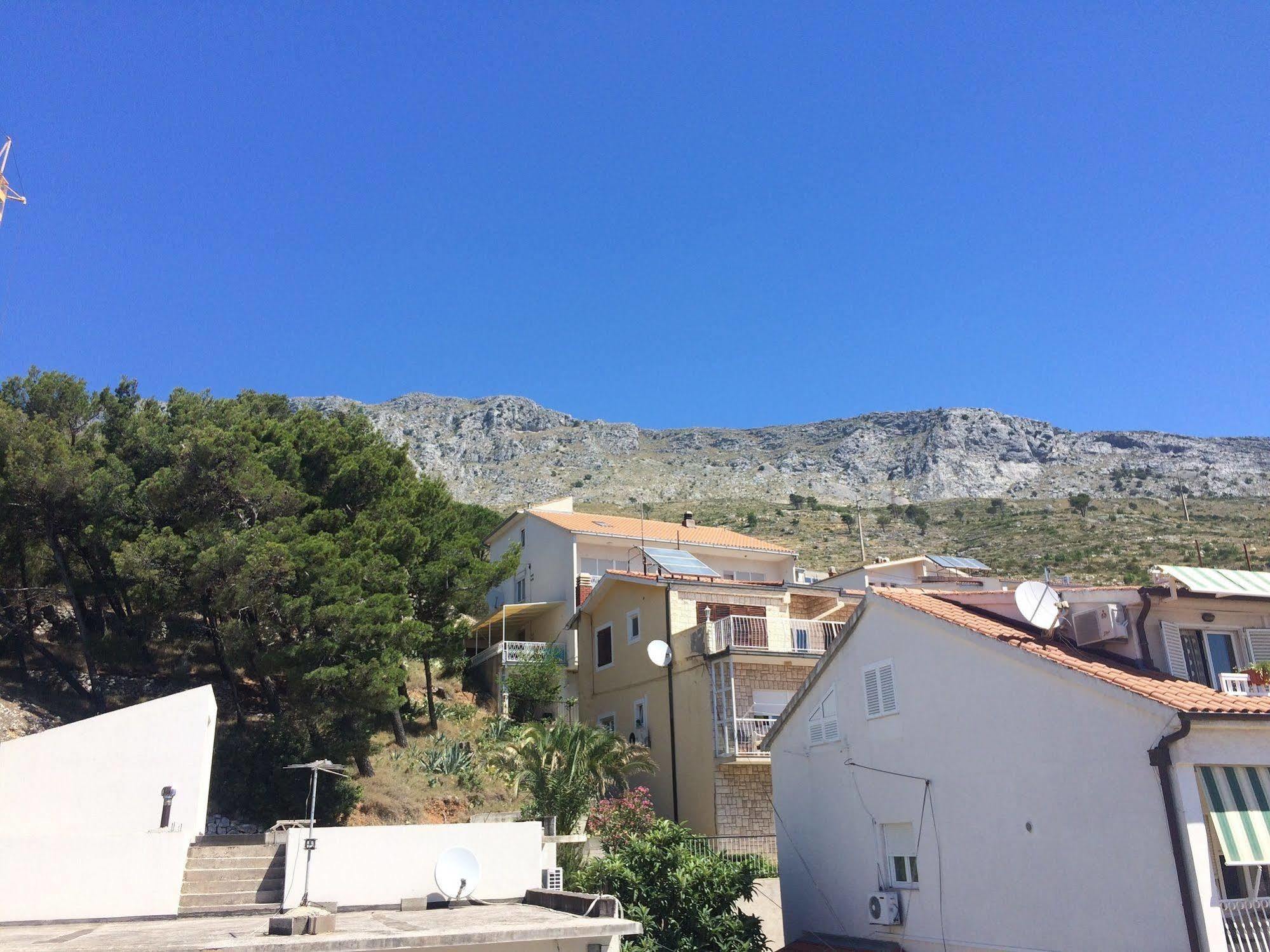 Pansion Begic Hotel Omiš Eksteriør billede