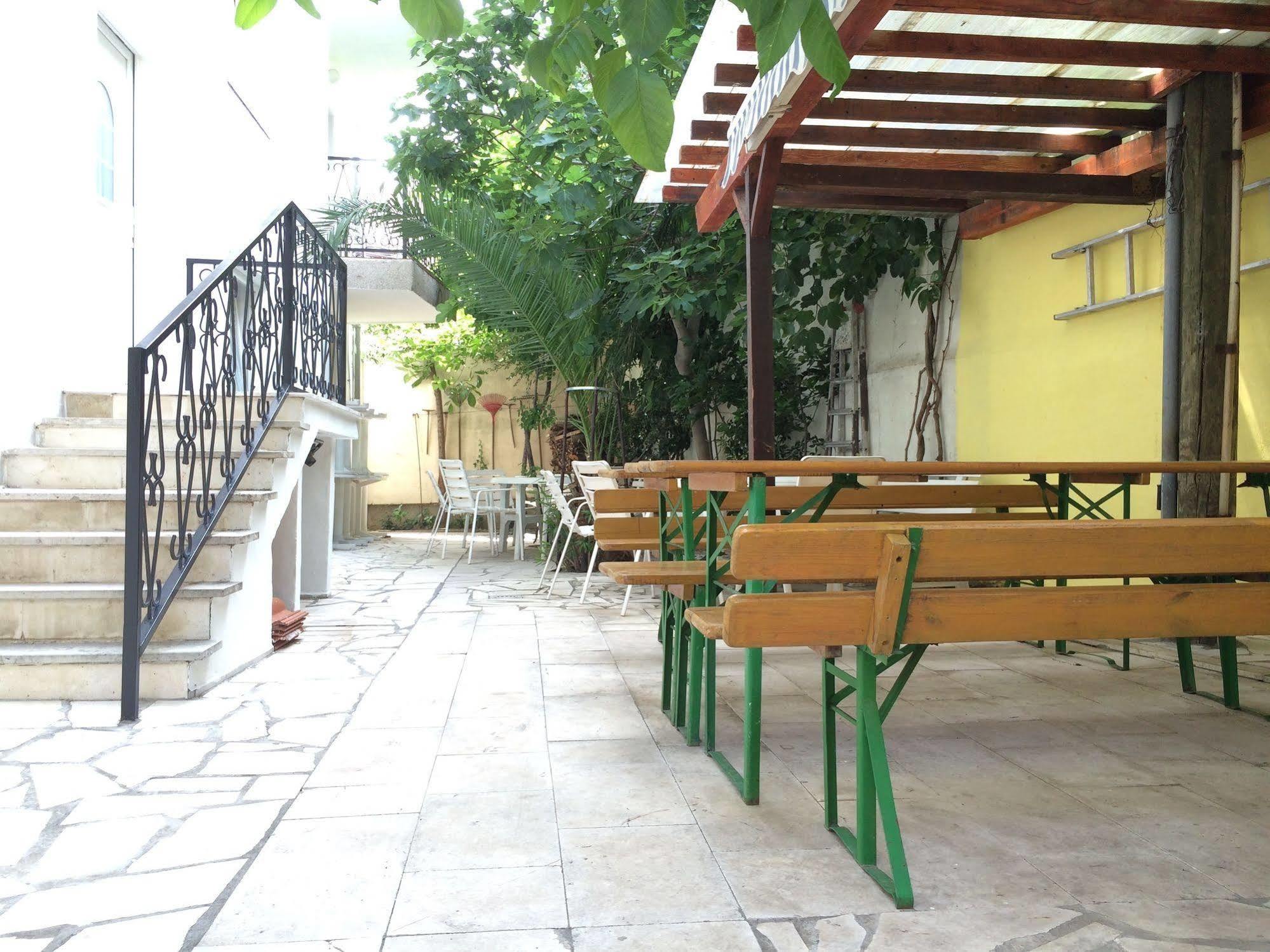 Pansion Begic Hotel Omiš Eksteriør billede