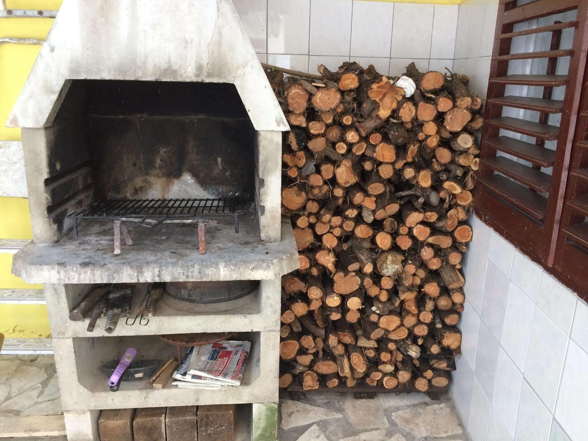 Pansion Begic Hotel Omiš Eksteriør billede